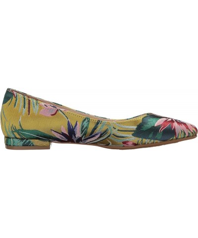 Women's Gavin Pointed Toe Flat Yellow Lotus Print $37.48 Flats