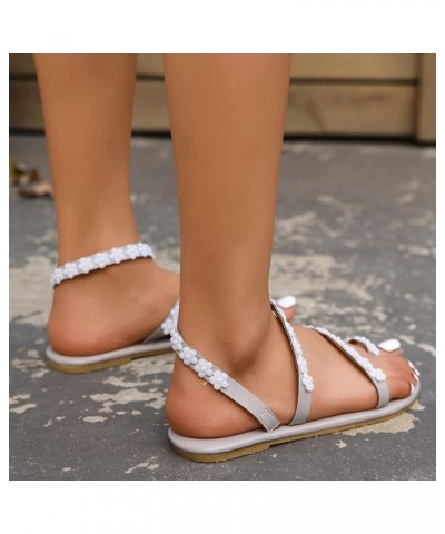 Women's Flat Clip-Toe Sandals 2023 New Thong Sandals with Pearl Flower Summer Vintage Roman Sandals Elegant Bohemia Flip-Flop...